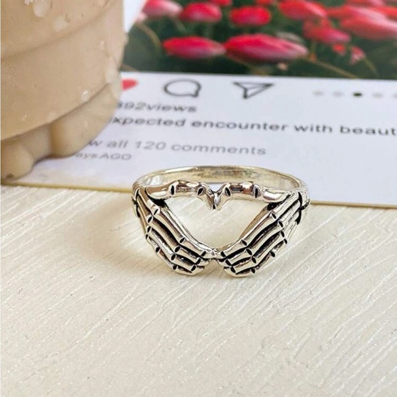 Silver Skeleton Hands Ring - Picture 3 of 6